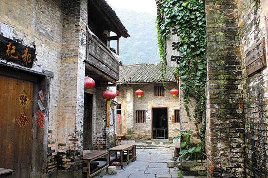 丰盛生活服务(00331.HK)委任杜惠恺为执行董事、董事会主席