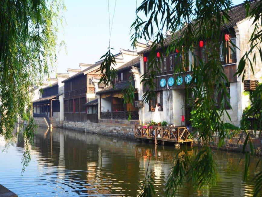 影版《花千骨》首映遇冷，预测票房仅千万